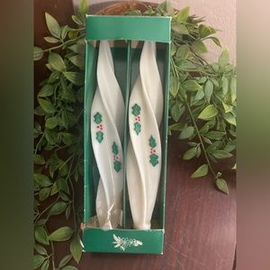 Vintage 10 " Christmas Holly Swirl Feather Twist Taper Wax Candles Set of 2